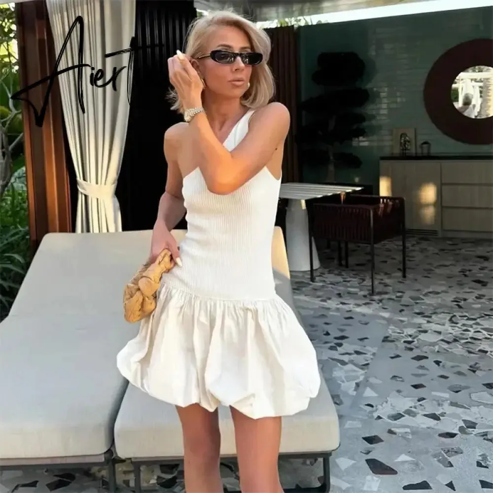 Aiertu One-shoulder Knitted Pleated Patchworkt Dress Women White Sleeveless High Waist Mini Dress 2024 Summer Ladies New Chic Robes