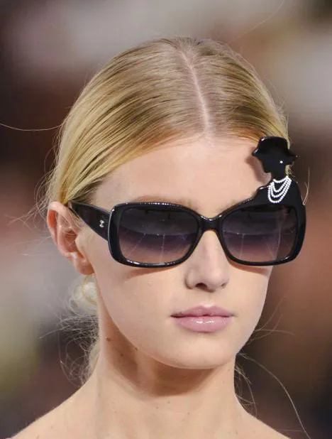 Chanel Coco Silhouette Sunglasses Black