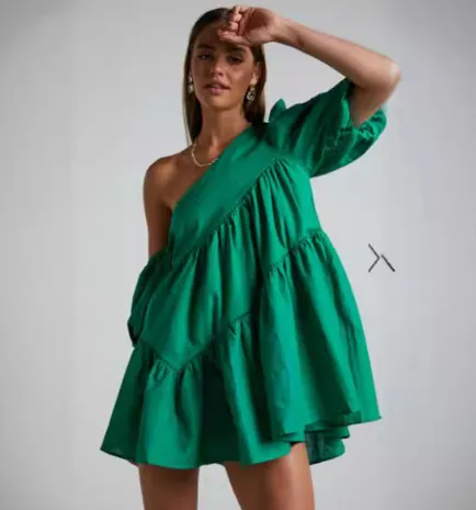 Marina - Mini robe au design décontracté