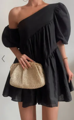 Marina - Mini robe au design décontracté