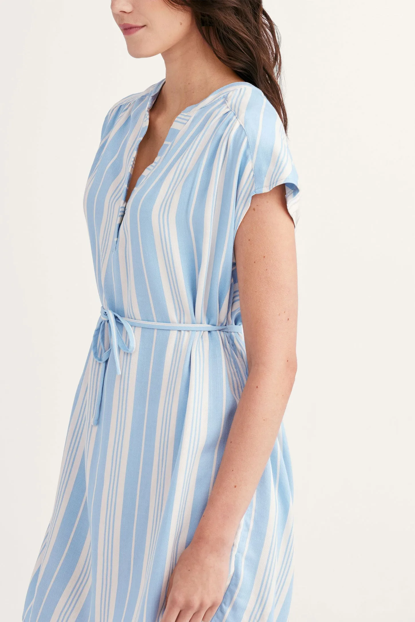 Robe manches courtes taille nouée - Femme