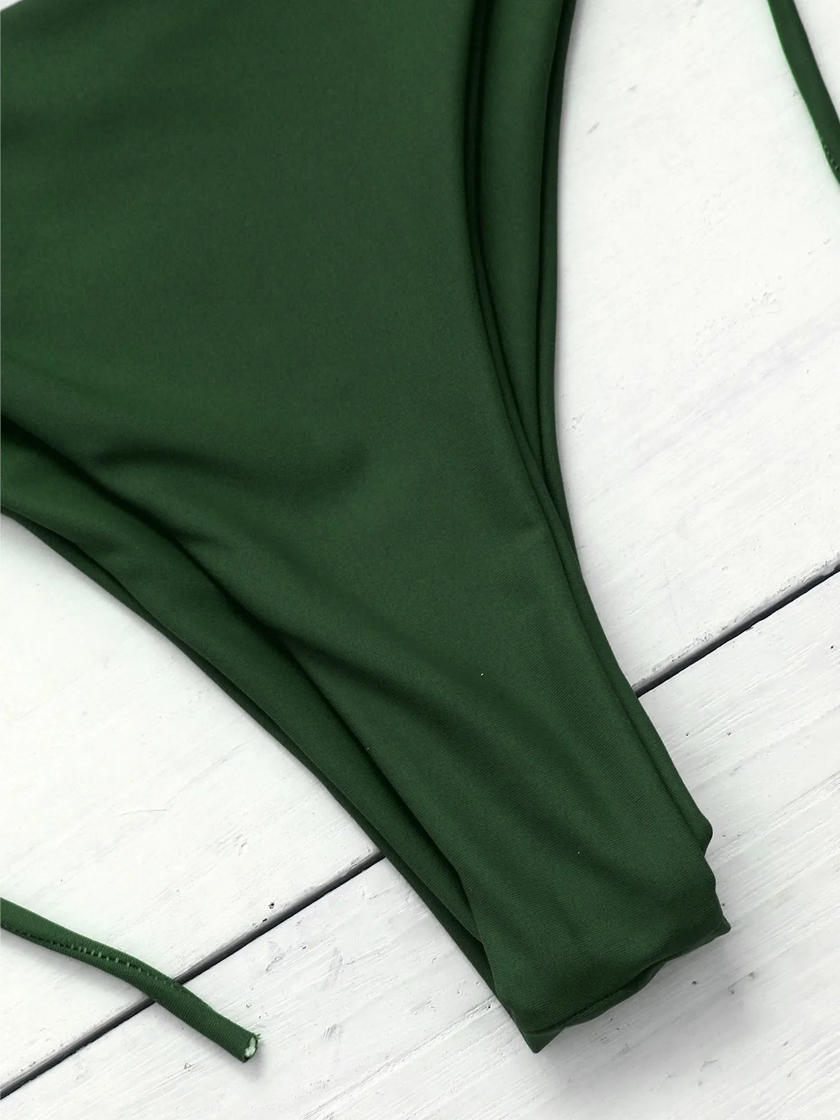 Wholesale Scoop Neck Sleeveless Plain Cut Out Tie-Up Bikini Suit
